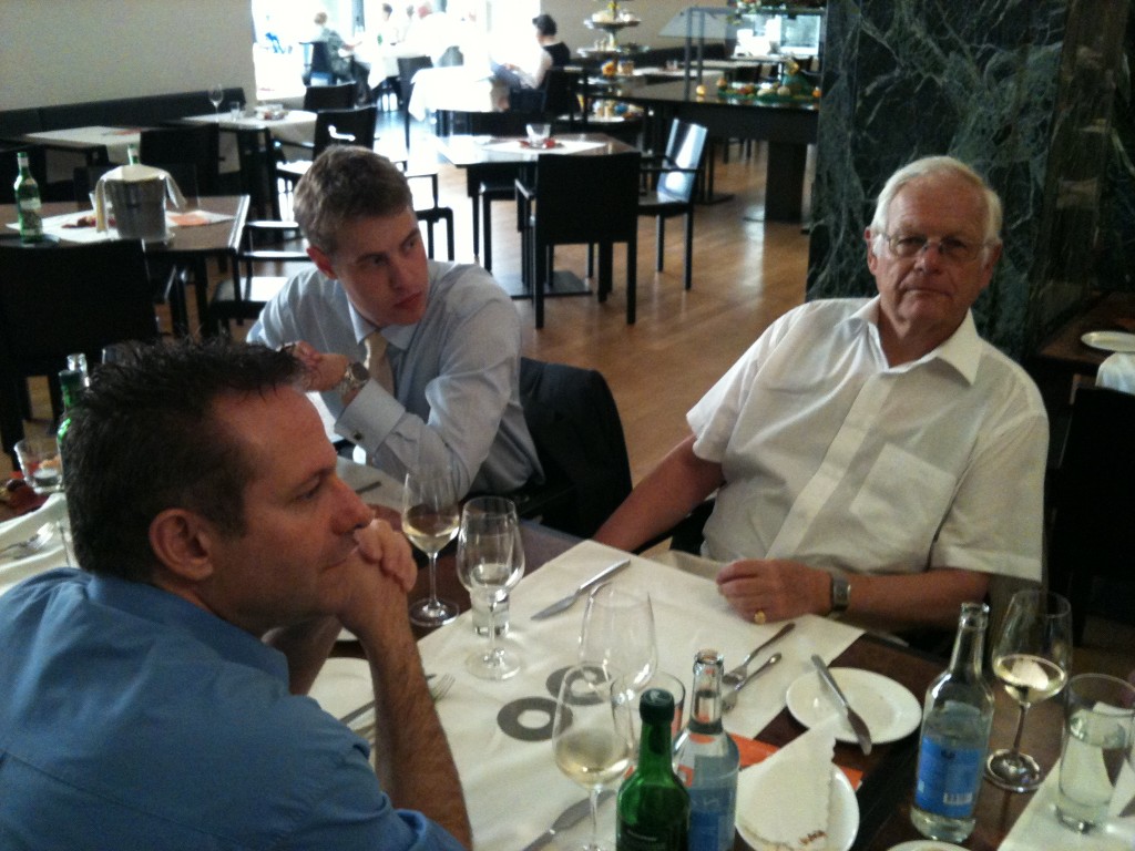 Beim Gespräch mit NR Büchler: Peter Balzer, Michel Ingold, Werner T. Müller